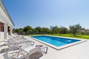 Lovely VILLA Piljan with a private swimming POOL