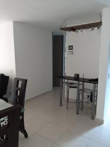 APARTAMENTO AVENIDA CONDINA Primer Piso