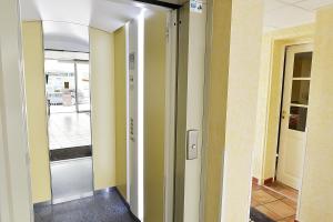 Hotels Hotel De Rosny : photos des chambres