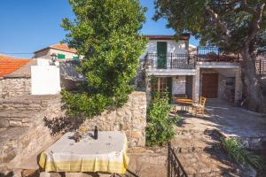 Authentic House Pelegrinka