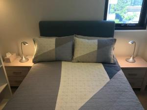 Laurent Balcony Views Steps from Laneway Vibes