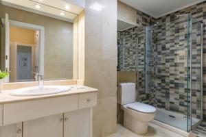 Heros by Forever Rentals