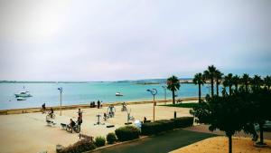 Appartement neuf 6 couchages 50 metres de la plage