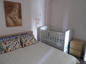 Pefkohori apart. near the beach with indor parking and yard