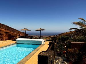 Castillo Lanzarote Villa Winni - Luxury Villa - Pet friendly with heated Pool