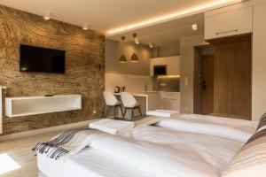 Royal Hill Residence