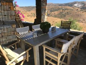 The Hill Top House in Kea