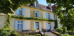 B&B / Chambres d'hotes Chateau Le Tour - Chambres d'Hotes : photos des chambres