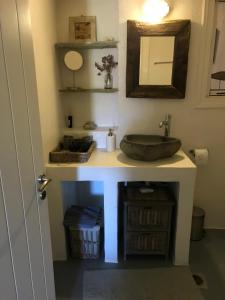 The Hill Top House in Kea