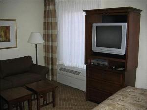 Staybridge Suites Indianapolis-Airport by IHG