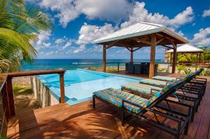 Vivaro Roatan South House
