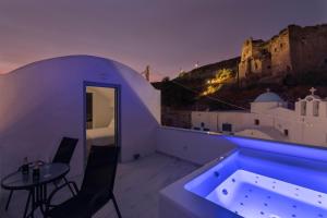 BlackStone Luxury Suites Santorini Greece