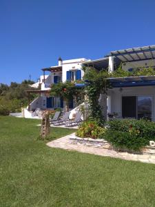 Albatross Holiday Apartments Tinos Greece