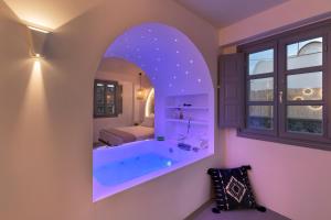 BlackStone Luxury Suites Santorini Greece