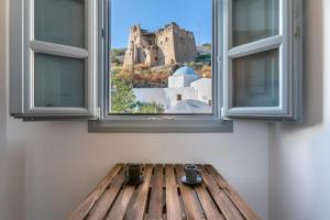 BlackStone Luxury Suites Santorini Greece