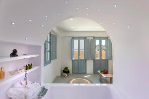 BlackStone Luxury Suites Santorini Greece