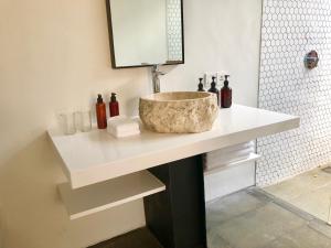 Lều Gia Đình 2 Phòng Ngủ có Bể Bơi (2-Bedroom Family Pool Tent)