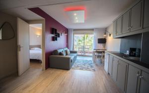 Appart'hotels Appart Hotel Lou Castelet : Appartement 2 Chambres + Séjour 5 Personnes