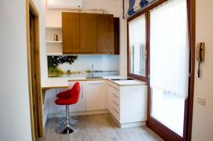 Front Lake Studio with Loft Bed and Pool