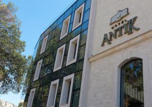 Antik Apartments