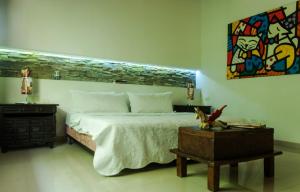 Apartaestudio bonito aire acond parqueo priv,