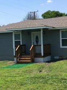 Downtown Contemporary yet Cozy Fun - Сан-Антонио