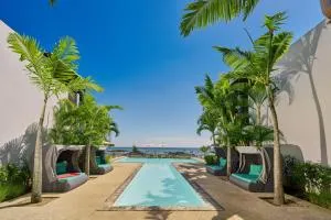 Plage Bleue Beachfront Apartments with LOV - Triolet