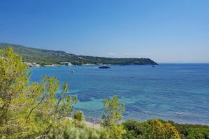 Oneiro glico Aegina Greece