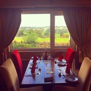 The Raddle Inn Log Cabins