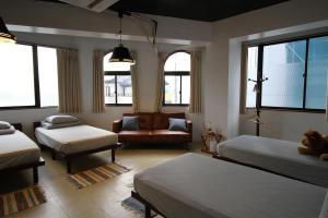 Universal point House rico and