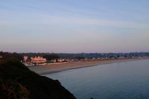 Maisons de vacances Belle maison acces plage a pied a la Garde St Cast : photos des chambres