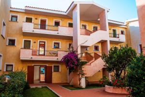 One-Bedroom Apartment with Balcony (2 Adults)