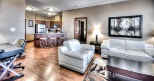 Grand Inn & Residence- Grande Prairie