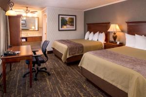 Queen Room with Two Queen Beds with Sofa Bed room in Best Western Plus Black Oak