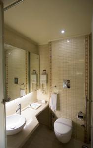Hotel Picasso Paschim Vihar Delhi - Couple Friendly Local IDs Accepted