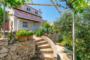 Apartments Bozo - 3hvězdičkové hotely ve městě Ražanj