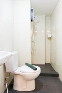 Fully Furnished 2BR Apartment at M-Town Residence By Travelio