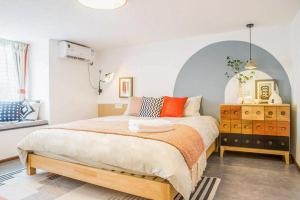 Sen’s Mansion Locals Apt 00165890& close to zhongda subway station & sun yat-sen university & international textile city & gu, Apartmány Kanton - big - 23