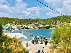 Oneiro glico Aegina Greece