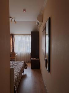 Superior Twin Room with City View room in Hotel Briz