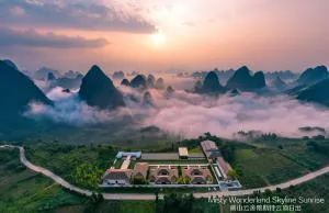 Misty Wonderland ,Yangshuo Xingping - Jang-šuo