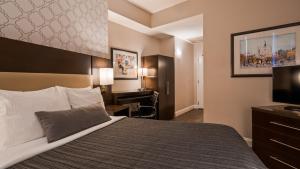 Queen Room room in Best Western Plus St. Christopher Hotel