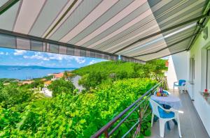 Apartment in Novi Vinodolski 15274