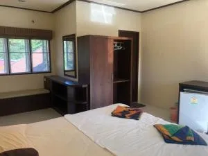 Game Bar - Than Sadet Beach