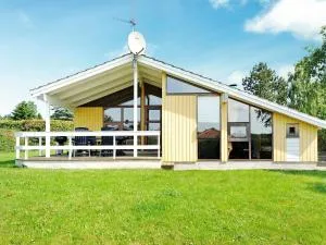 Three-Bedroom Holiday home in Juelsminde 17 - Sønderby