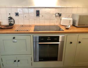 Lauras Townhouse Apartments Garrards Retreat