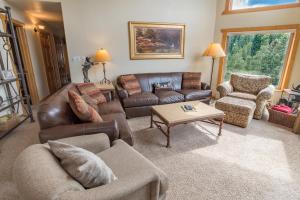 Powderhorn Penthouse Slopeview Condo: Views, Easy SlopeTown Access