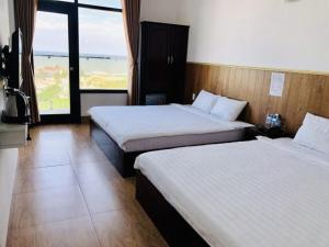 Khách sạn Mặt Trăng - Moon Hotel