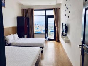 Khách sạn Mặt Trăng - Moon Hotel