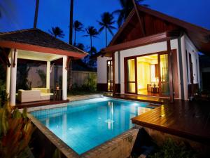 Graceland Khaolak Beachfront Resort